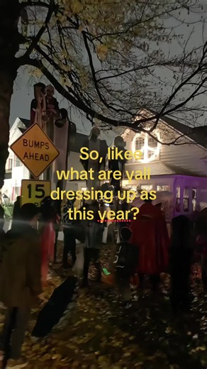 #creatorsearchinsights #12billionlikes #halloween | couple halloween costume