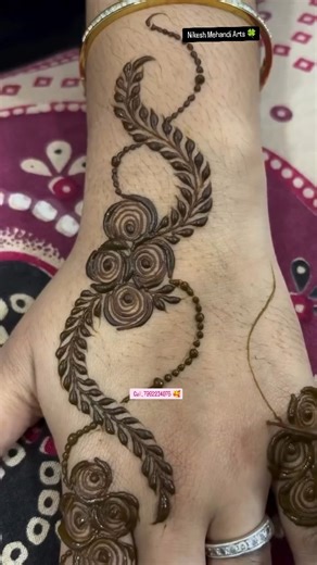 Nikesh Mehndi Artist on Instagram: "Follow me 🙏So beautiful Bridal Mehandi design looking 😲 🥀🥰 doneby👉@nikeshmehandiart #mehendidesign #mehendiart #arabicmehendi #mehndiceremony#bridalmehndi#mehndibride #mehendiartist #mehendidesigns #mehenditattoo #arabicmehndi #mehendilove #mehndiartist #mehndilovers #karwachauthspecial #mehendifunction #mehndiparty #mehndipattern #mehendilove #teejspecialmehndi #mehendilover #mehendibride #weddingmehndi #bridalmehendi #mehendigoals #mehendhiart #mehendil