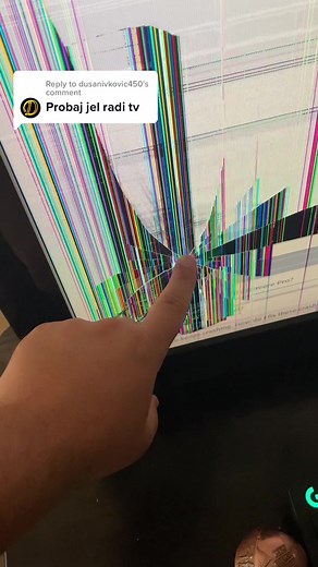 ASUS Monitor Glitch: Colorful Vertical Lines Explained
