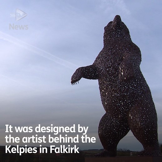 A 16ft bear sculpture, designed by the artist behind the Kelpies, has been unveiled in Dunbar, marking the legacy of conservationist John Muir. bit.ly/343H1uf | STV News