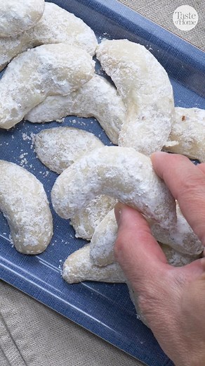These buttery, powdered sugar-coated, nutty Mexican wedding cookies are a must-bake holiday treat! 🔗 Get the recipe: https://bit.ly/4q2We8o ICYMI: We’re counting down to Christmas one cookie at a time! 🎄🍪 Join us each day as we reveal can't-miss cookie recipes that'll become your new holiday go-tos. ⁠ Want the day’s cookie recipe to hit your inbox while you’re still in your jammies? Sign up for our Holiday Countdowns newsletter. ⁠ ⁠ #cookiecountdown #christmascookie #holidaybaking ⁠#cookierec