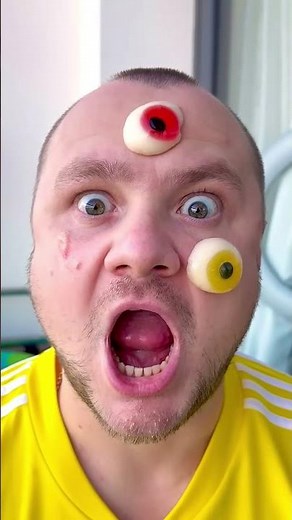 Sticky Face VS Pulling It Off = Funny Scream😀😁😀