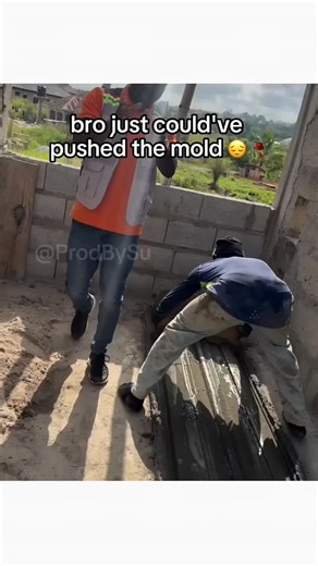 MY NAME'S UMAR on Instagram: "日本利用压电瓷砖将人们的脚步转化为电能。 这些瓷砖能够捕捉你脚步产生的动能。 当你行走时，你的体重和动作会对瓷砖产生压力。 瓷砖会轻微弯曲，产生机械应力。 瓷砖内部的压电材料会将这种应力转化为电能。 每一步都会产生少量电荷，数百万步加在一起，就能产生足够的电力来驱动 LED 灯、数字显示屏和传感器。 在像涩谷车站这样人流密集的地方，每天大约 240 万步都在为这个系统做贡献。 这些电力可以储存起来或立即使用，从而减少对传统能源的依赖，并支持可持续的城市基础设施。 这种方法把日常的动作转化为实用的可再生能源。 #日本 #知识 #事实 #你知道吗 #推荐 #科技 #创新 #历史 #技术 #实验 #热门"