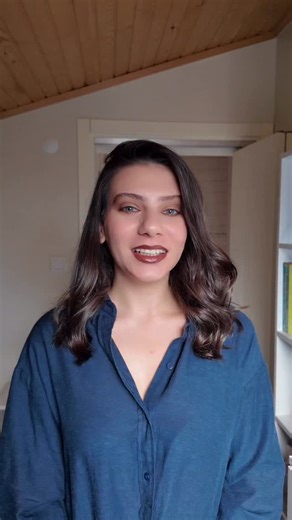 İrem Çalık on Instagram: "Bandanayı kravat yapmayı kesinlikle deneyin bence çok tatlı duruyor🫢💖 #Reklam yok"