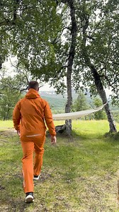 After a long hike, this hammock feels like heaven...or does it? 😏😅🌲 🔎 - Arcade 3L Lightweight Jacket Men 🔎 - Arcade 3L Lightweight Pants Men 🔎 - Trailknit Waterproof Mid Hiking Shoes Men Magnet #natureisourplayground #hammock #hiking #nature #explore #adventure | RevolutionRace