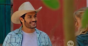 Capítulo 2 completo Tierra de Esperanza: Santos empieza a sentir atracción por María Teresa