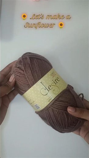 🌻 Sunflower Pillow Crochet 🌻#crochet#handmade#crochetcommunity#amigurumi#yarnarcstudios