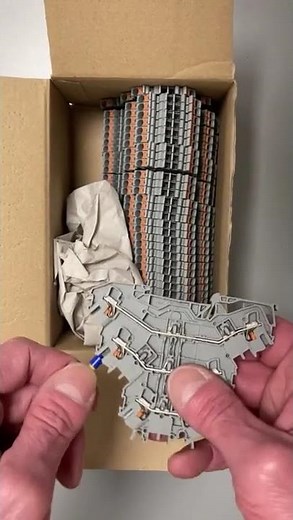 Streamline your wiring with WAGO’s double-deck terminal blocks😮‍💨