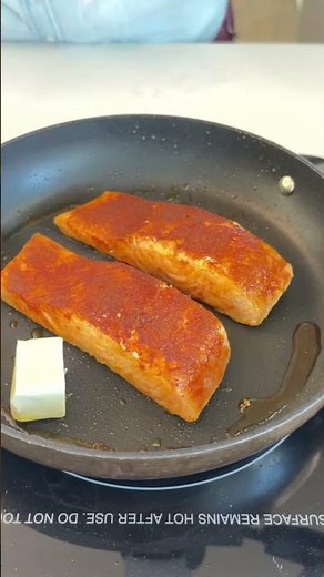 Italian Garlic Butter Pan-Seared Salmon #salmon #easyrecipes #recipe