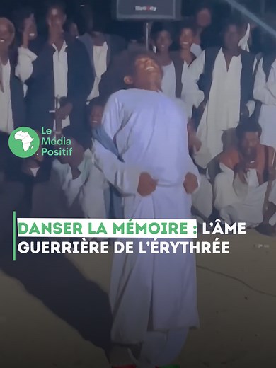 Danser la mémoire : l’âme guerrière de l’Érythrée En Érythrée, certaines danses traditionnelles mêlant épée et bâton de bois racontent l’histoire, la résilience et l’identité d’un peuple. Issues des hauts plateaux et pratiquées notamment par les Tigrinya, ces danses symbolisent le courage, l’honneur et la transmission des valeurs ancestrales. Une immersion au cœur d’une tradition où chaque mouvement devient mémoire vivante, en Érythrée comme dans sa diaspora. #Erythrée #DanseTraditionnelle #Cult