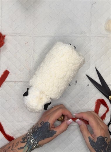 105K views · 2.2K reactions | Primitive sheep tutorial #pickitzcrafts #crafting | Pickitz Crafts | Facebook