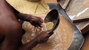 West Java gold mine collapse: Three killed, nine others trapped | Coconuts