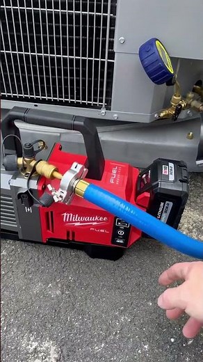 Using the Milwaukee M18 vacuum pump. #hvac #hvacr #refrigerant