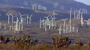 clip-7103185-circa-2010s---wind-farm-near-tehachapi
