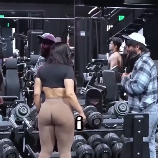 5K views · 63 reactions | FAKE WEIGHTS in gym PRANK#usa #newyork #gym #fitness | Gym pranks | Facebook