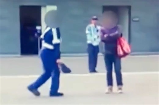 【大阪・関西万博】男性客が警備員に“土下座強要”の衝撃動画「明らかにカスハラ」過去には逮捕の事例も | 週刊女性PRIME