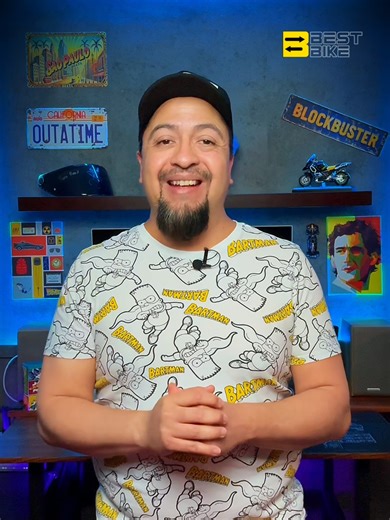 Review para Best Bike del casco Jarama de MT Helmets grabado ya en el nuevo set. Esto ya lo grabé con iPhone 16 Pro en 4k y aún con softbox sin rejilla. Audio con Hollyland Lark Max 1. Editado en CapCut con versión Pro y audio filtrado en Auphonic eliminando breath.