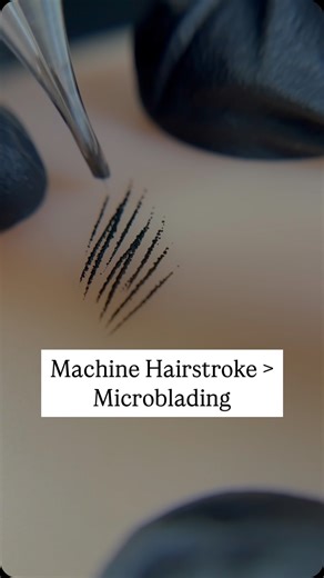 Brow Masters | Microblading & Lip Permanent Makeup by Ashmeey on Instagram: "Microblading & Machine Hair stroke both are fabulous, but Microblading has a few limitations. After doing both the techniques for over 3-4 years now - I can confidently say that my Long Term results look more natural with machine strokes. Even the immediate results look more soft, natural & sophisticated with machine. What more you ask? 2. Machine strokes are less invasive in skin 3. There are 0 chances of scarring 4. O