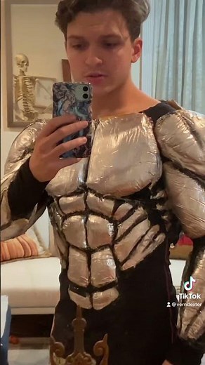 Superman muscle suit cosplay. Batman v Superman/ man of steel inspired