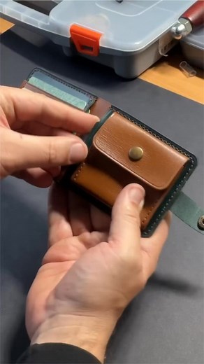 14K views · 281 reactions | The most spacious wallet made from leftover leather #leadhershows #Leadhar #leathercraft | Leather Show | Facebook