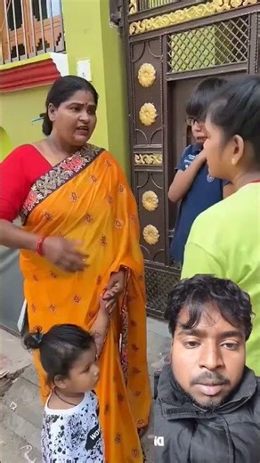 Introducing the "VitaWear SmartBand," a next-generation wearable gadget🎉