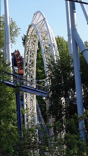 Classic Looping Coaster | Sooperdooperlooper at Hersheypark