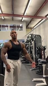 Here’s a chest routine for everyone to give a try. It works. You just have to do it. Try it twice a week for 12 weeks If you need a training program, meal plan, or you’re ready to take it a step further and hire a coach, click the link tree in my bio Use code 4PK to save 50% on 3 months of coaching. Offer ends on the 29th Lock in!!! | Percy Keith