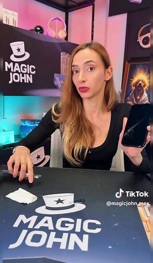 Protector de Pantalla Magic John: Resistencia y Privacidad