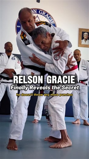 Albert | Creator on Instagram: "🇺🇸 Relson Gracie @relsongracieoriginal reveals in this class the biggest secret to success in Gracie Jiu-Jitsu! 🇧🇷Nesta aula, Relson Gracie @relsongracieoriginal revela o maior segredo para o sucesso no Jiu-Jitsu Gracie! #gracie #jiu #mma #bjj #fight"