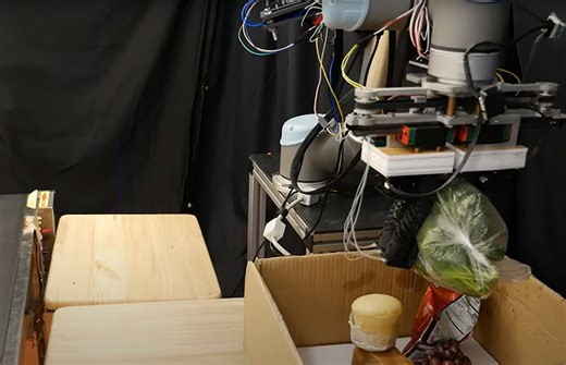 RoboGrocery from MIT CSAIL is a soft robot to pack groceries, pick recyclables - The Robot Report