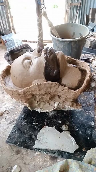Understanding the Clay Sculpting Process with Cement