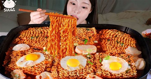 “Mukbang”: vídeo de pessoas comendo exageradamente é moda no mundo todo