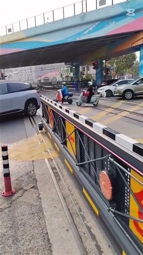 Next-Level Train Crossing Safety System #shortsvideo