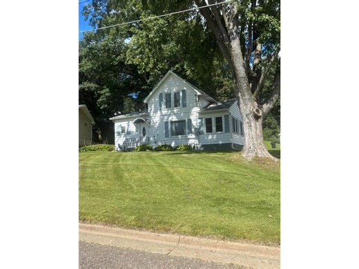 230 Arlington Dr, Amery, WI 54001 - MLS 6783730 - Coldwell Banker