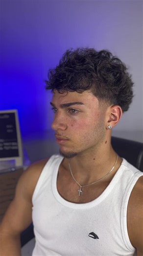 Tendencias en Cortes de Cabello: Goatee y Taper