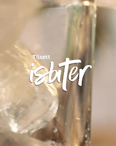 Du trenger ikke en shaker for å lage din helt egen Frappé Latte med NESCAFÉ Gull. Alt du trenger er kaffe, melk, isbiter… og litt kreativitet 💡 | NESCAFÉ