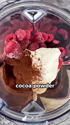 Get more AMAZING smoothie recipes by joining the 21-day Smoothie Diet challenge! Lose weight, reduce bloating, improve skin, increase energy levels and feel your best! LINK IN MY BIO! 👀 💚 Indulge in guilt-free sweetness with this Red Velvet Cake Smoothie 🍓🍰 — a delightful meal replacement designed for weight loss, featuring a balanced blend of nutrient-rich ingredients, making it a satisfying and nutritious choice to fuel your journey to a healthier you! Recipe: - 1/3 cup cooked beets - 1 cu