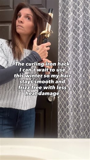 Gina | Blowouts | Scalp Care | Styling Tips on Instagram: "If you’re still frying your ends trying to get that “salon bounce,” this one’s for you. 🙋‍♀️ Winter is brutal on your strands — between dry air, static, and heat styling, it’s no wonder your curls fall flat or frizz out by noon. But this simple curling iron trick changed everything for me 👇 🔑💡 The key is NOT closing the barrel of the curling iron all the way while sliding the iron slowly down the hair shaft. The combination of slow m