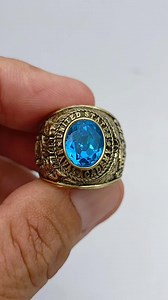 NHẪN VÀNG USA QUÂN ĐỘI MỸ 1950 chiếc Thuận buồm xuôi gió - Chất liệu Hợp Kim vàng 10k -Chiếc Nhẫn còn mới trên 95% -Hàng cũ nhập về đánh bóng lại - Đá Sapphire - Giá 1.900.000VND Free Ship toàn quốc. Ship COD - Khách hàng kiểm tra hàng và trả tiền tại nhà. Mọi tư vấn liên hệ: Phone/Zalo 0902503000 (Mr. Sơn) (Các bạn nên kết nối Zalo để được tư vấn nhanh nhất.) Trang Facebook : bấm like vào đây : https://www.facebook.com/shopthegioinhanmy #nhanmy #10k #18k #nhannam #nhanvang | Sưu Tập Hàng Độc