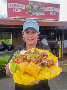 1M views · 17K reactions | el Toston de Chela 䀘 Grande.. Jugoso.. Mojaito y Salao ❤️ Carne Ahumada.. Mini Pastelitos  en Campos de Corozal !! | Puerto Rico desde el Aire | Facebook