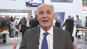 Pierre-André de Chalendar, PDG du Groupe était cette semaine à #Batimat2017, le salon international des #innovations pour le bâtiment et l' #architecture. L'occasion de souligner combien le #confort est au cœur de notre métier. L'occasion également de rappeler notre engagement à s'adresser au grand public, tout en continuant à vendre aux professionnels. 🏡 🏗 | Saint-Gobain