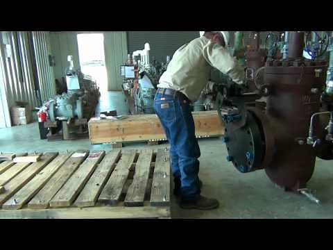 Tool for installation and removal of blind flanges