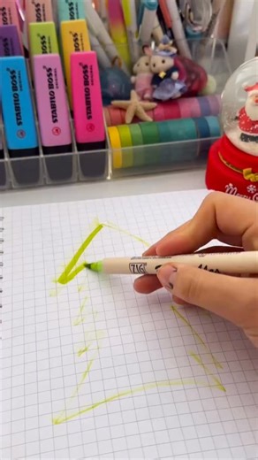 338K views · 8.2K reactions | Portada bonita de DICIEMBRE  . . . . . #diciembre #santaclaus #navidad #christmas #studywithsol #studywithme #titulosbonitos #titulos #regresoaclases #escuela #clases #aprendeadibujar #reels #papeleria #morradelosplumones #lineadeltiempo #regresoaclases #portadasbonitas #caligrafia #lettering #estudiantes #mapamental #dibujante #dibujos #quehayenmimochila #mochila | Study with Sol | Facebook