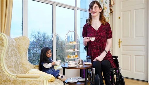 Shortest and longest woman in the world met for first time: Watch