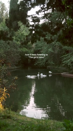 Who needs a nature trip while listening to classic songs🤍🍃 #thegirlismine #michaeljackson #paulmccartney #thriller #michael