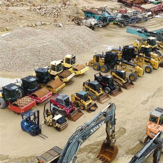 Major Event Civil, Earthmoving & Quarry Liquidation Sale | Pickles Industrial | Square 2