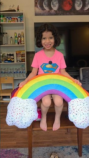 Colors in Spanish and English! #elennayelissa #learningthroughplay #learningcolors #bilingual