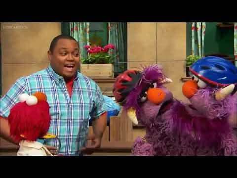 Sesame Street: Boo Boo Busters Street Story