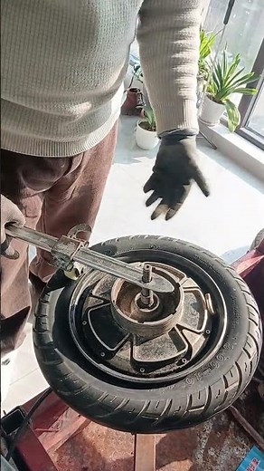 How to Manually Change EV Tires: Step-by-Step Guide for Electric Vehicles