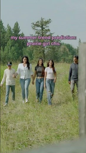 Getting really into vintage fashion these days.